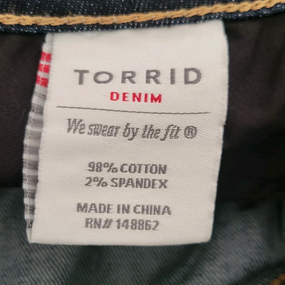 Torrid Denim Shorts Womens Size 10 Blue Stretch Mid Rise Jean Shorts - Picture 9 of 10